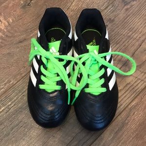 Boys Adidas Soccer Cleats ⚽️